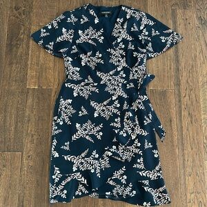 Banana Republic Floral Wrap Dress Womens Size 0